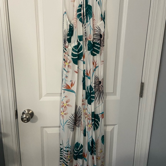 Cupshe White with Tropical Floral Print Sleeveless Maxi Dress Size Medium EUC - Picture 2 of 2